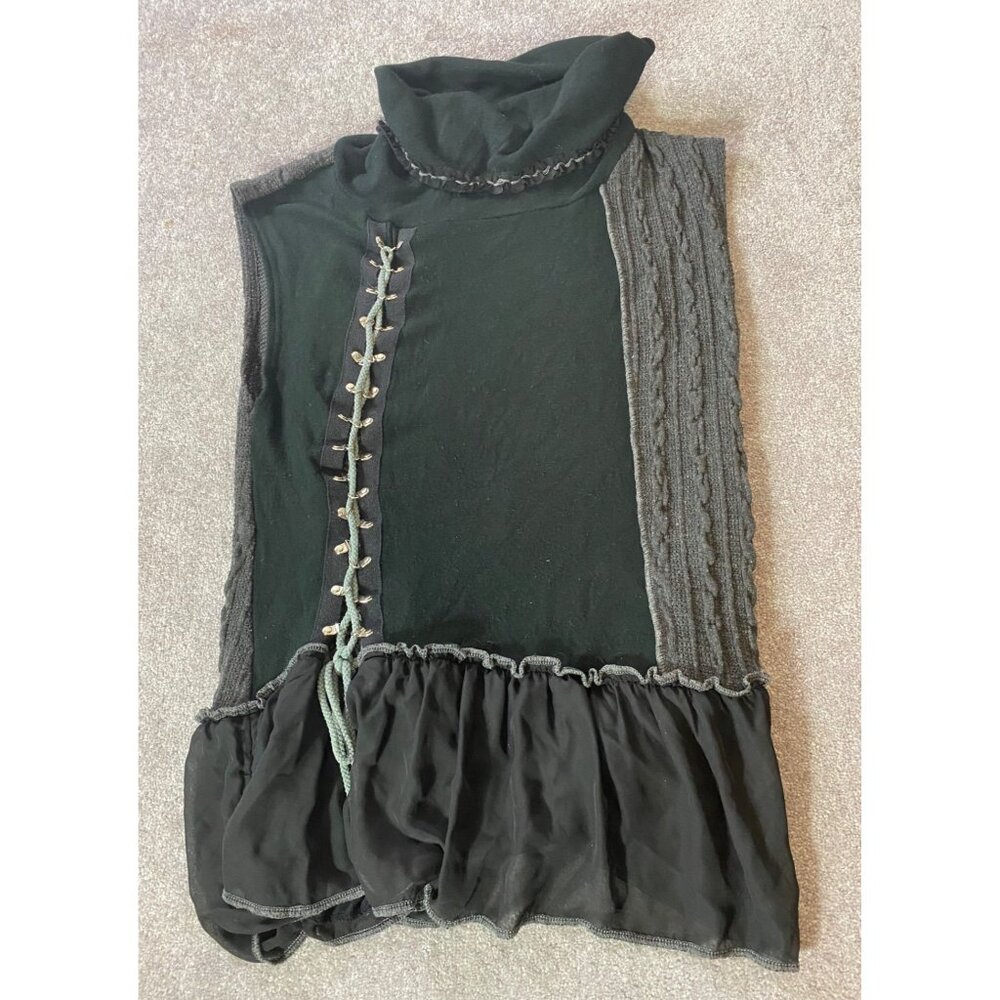 Fantazia Unique Sleeveless Long Top Gray Vest Lace Up Sides & Ruffled Hem Large